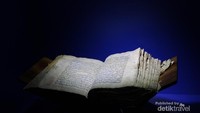 Salah satu peninggalan pasca tsunami yang dipamerkan di Museum Tsunami Aceh.