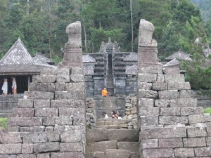 Ceto, Cantiknya Candi di Lereng Gunung Lawu