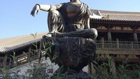 Patung di Crescent Lake