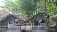 Pondok Rumah Makan Nasi Sek di sekitar Pantai Gandoria