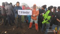 Di atas puncak Gunung Cikuray