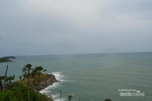 Coba Deh, Keliling Phuket dengan Sepeda Motor