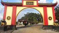 Pintu gerbang menuju Taman Wisata Pha Kak Liang