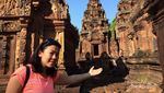 Cuma di Kamboja, Ada Candi Berwarna Pink