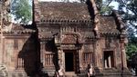 Cuma di Kamboja, Ada Candi Berwarna Pink