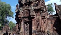 Candi yang unik