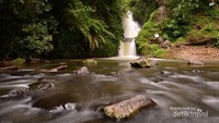 Curug Tilu Leuwi Opat dan aliran airnya