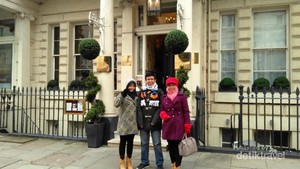 Dag Dig Dug, Cerita dari London