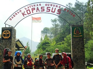 Dahsyatnya Panorama dari Puncak Gunung Burangrang