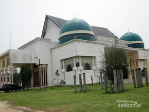 Damaikan Hati di Masjid Terbesar Milik Kota Simalungun, Sumut