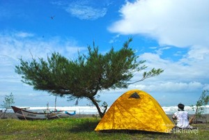 Damainya Pantai Kuwaru di Bantul, Yogyakarta