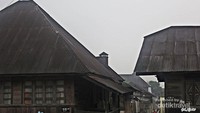 Homestay rumah lama. Rasakan sensasi menginap disini