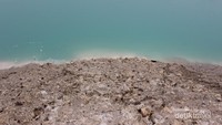 Air di Danau Kaolin, Belitung