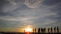Jembatan Pantai Batu Payung dan Sunset
