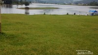 Tarusan Kamang (April 2016). Hamparan danau luas.
