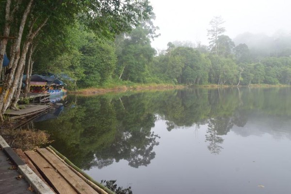 Danau Indah Nan Syahdu Di Kutai Barat