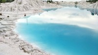 Danau Kaolin di Bangka