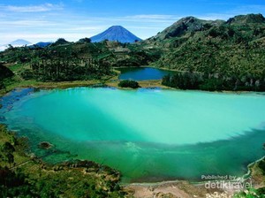 Danau yang Warna Airnya Bisa Berubah-Ubah Ada di Dieng
