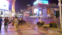 Wang Fu Jing saat malam hari