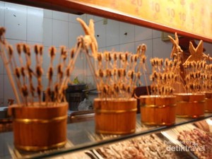 Dari Kalajengking Sampai Kuda Laut Goreng Ada di China