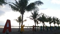 Ikon Pantai Akkarena di depan pantai