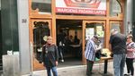 Dari Urusan Paspor Sampai Berburu Nasi Padang di Den Haag