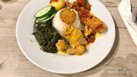 Nasi padang vegetarian yang lezat