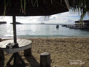 Derawan, Cinta Pada Pijakan Pertama