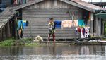 Desa Terapung di Tepi Danau Melintang Kalimantan