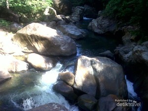 Desa Terpencil di Jambi dengan Sungai yang Keren