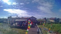Landmark desa wisata Pela. disini Pusat kegiatan wisata desa pela seperti festival Danau Semayang