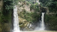 Air Terjun Katasa, si kembar yang tak sama