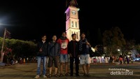Bersama sahabat