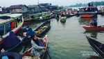 Di Banjarmasin, Orang Belanja ke Pasar Harus Pakai Perahu