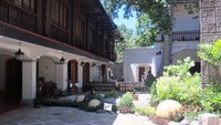 Ferdinand E Marcos Presidential Center disebut juga Marcos museum  mausoleum