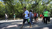 para anggota mulai berlari