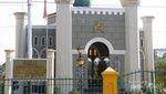 Di Pemakaman Megah Ini, Sultan Siak Beristirahat Dengan Damai