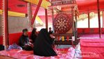 Di Sulawesi Barat, Jenazah Disemayamkan di Dalam Rumah