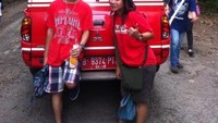 Bersama mobil milik dinas kehutanan