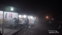 Suasana kabut di perjalanan menuju Pananjakan Bromo