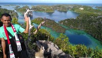 Puncak Harfat di Misool Raja Ampat