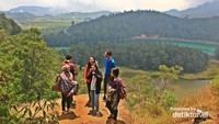 Dari atas batu pandang