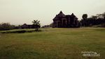 Diguyur Hujan di Candi Ratu Boko