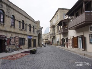 Diintai Sejarah di Kota Baku, Azerbaijan