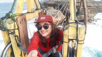 Ekspresi ketakutan bercampur senang