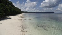 Suasana di Pulau Kakaban