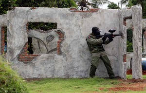 Dor! Serunya Main Tembak-tembakan ala Tentara di Ancol