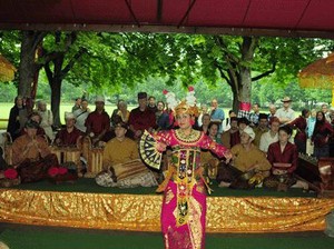Eh! Ada Bali di Schutzenmattpark