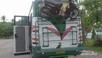 Eh, Ada Motor Naik ke Bus