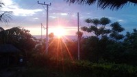 Matahari terbit dari Bukit Melase